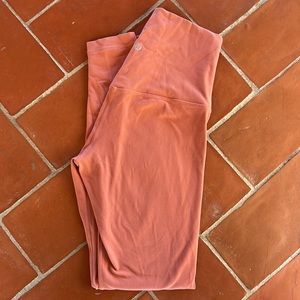 Lululemon super high rise  align - Peach - size 6 - 28” length - Great condition